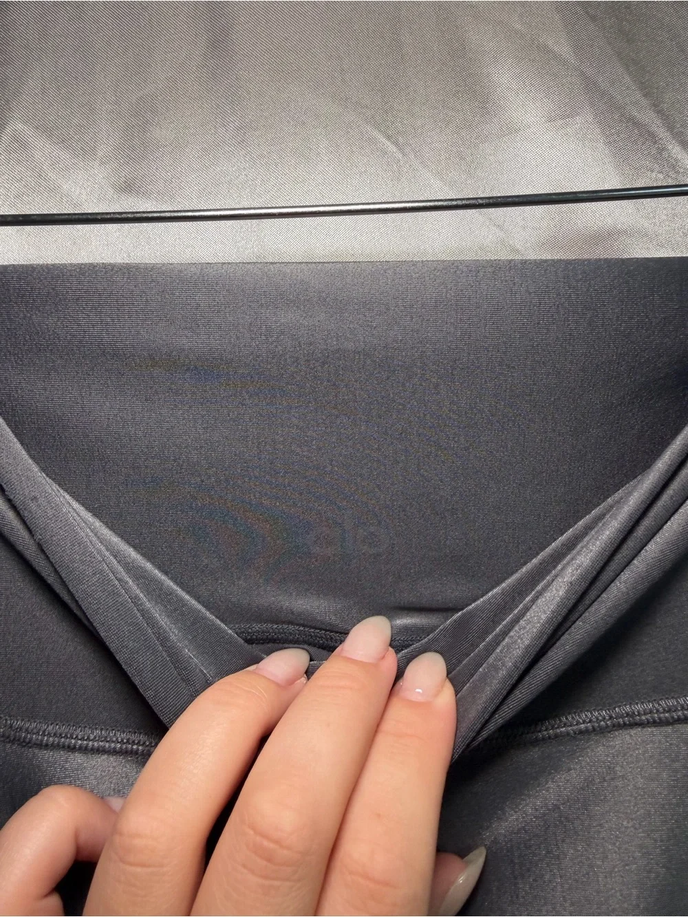 Alo Yoga High Waisted Glossy Silver Leggings Liquid Leather Size XS
